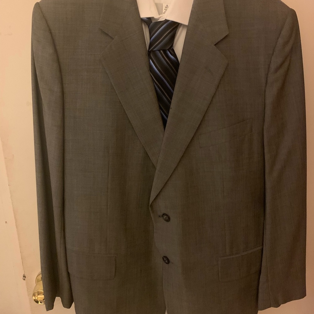 Barney’s New York Corneliani gray size 44R
